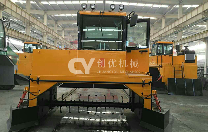 履带翻堆机
